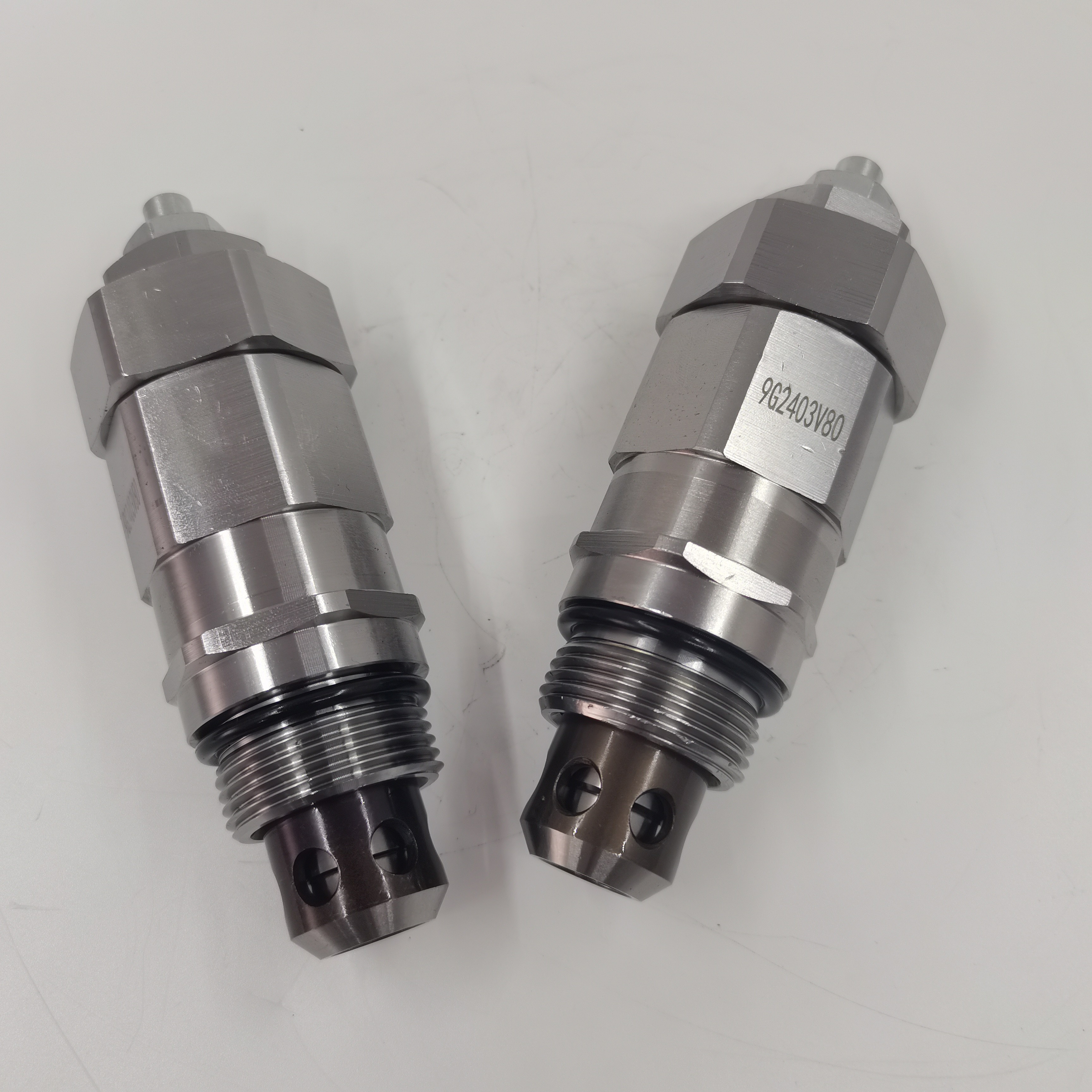 0695006 Relief valve is suitable for excavator EX1900-5 EX2500