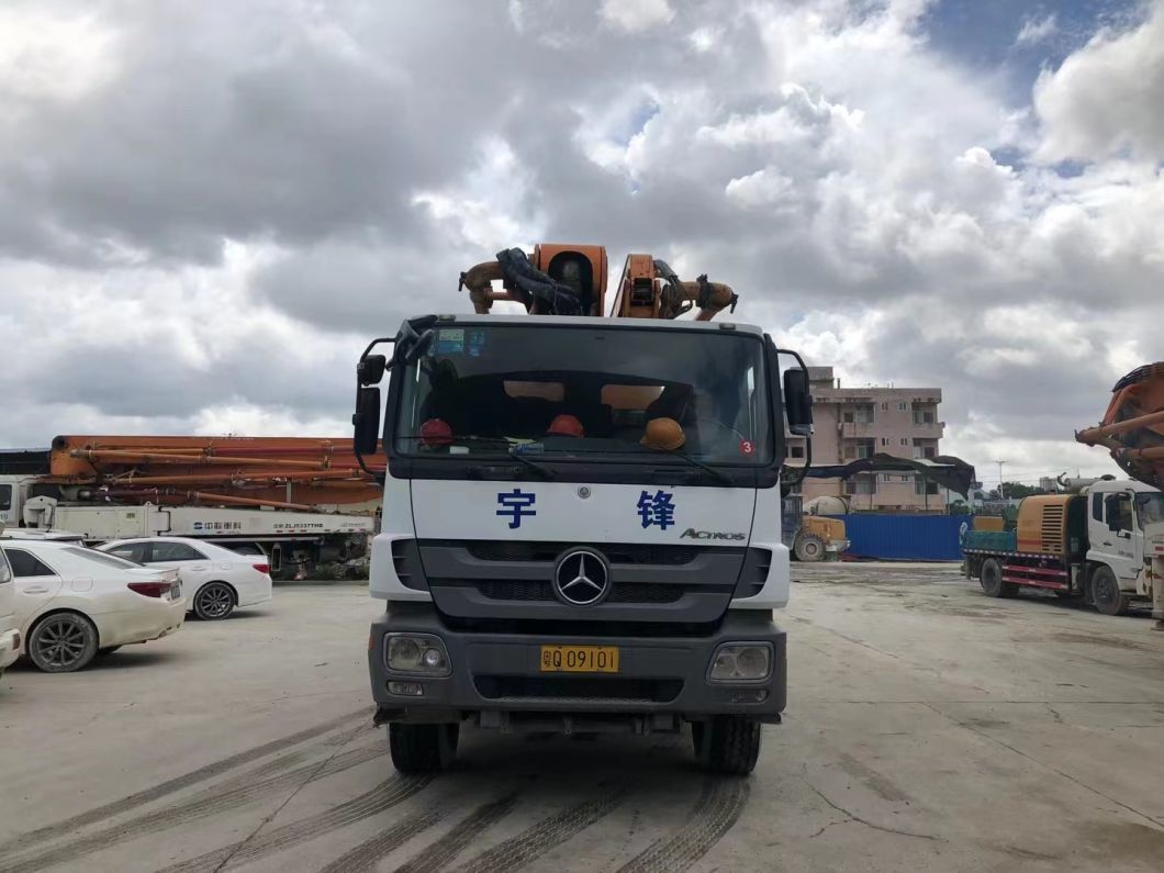2013 Zoomlion 56m Concrete Pump Truck Pump for Sale at Good Original Condition Benz Truck