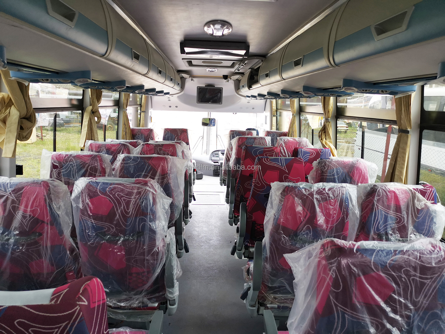 59 Seats Luxury Coach Bus for Public Transportation Diesel Fuel Type and Reading Lamp