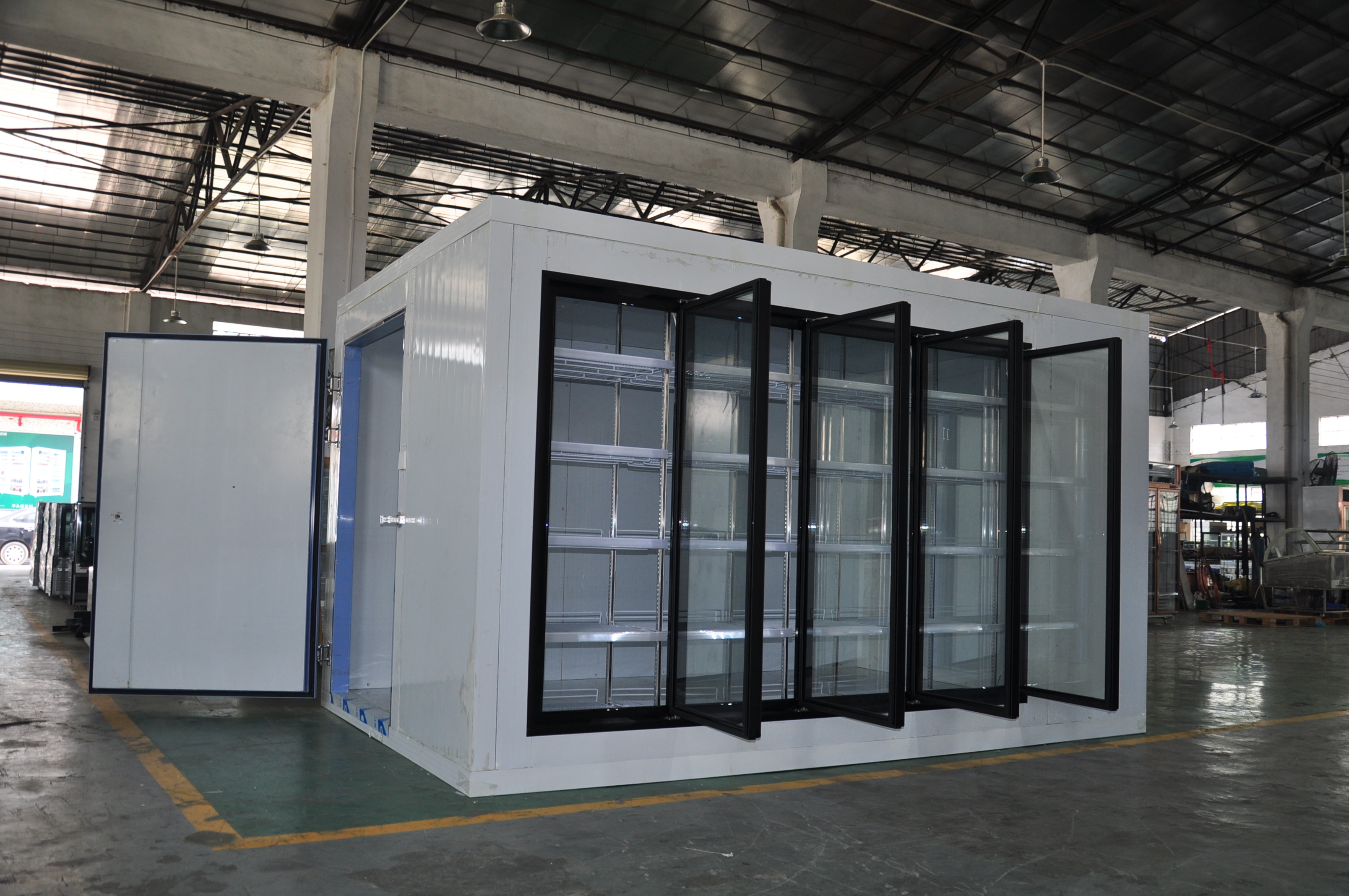 6500L Large Capacity Black Load Drinks Display Fridge Vegetables Freezer R134a