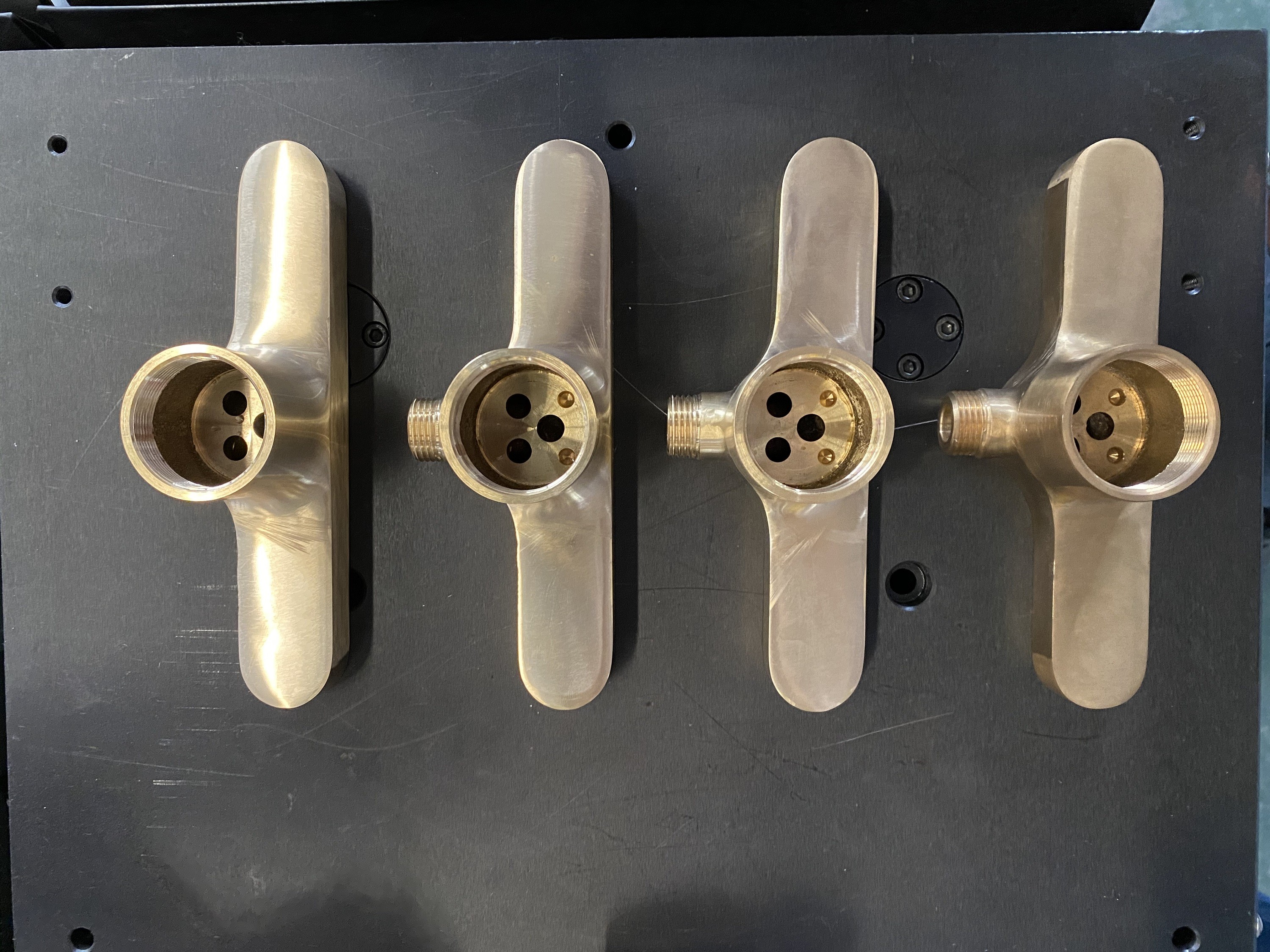 Brass Zinc Alloy Low Pressure Casting Machine Automated operation
