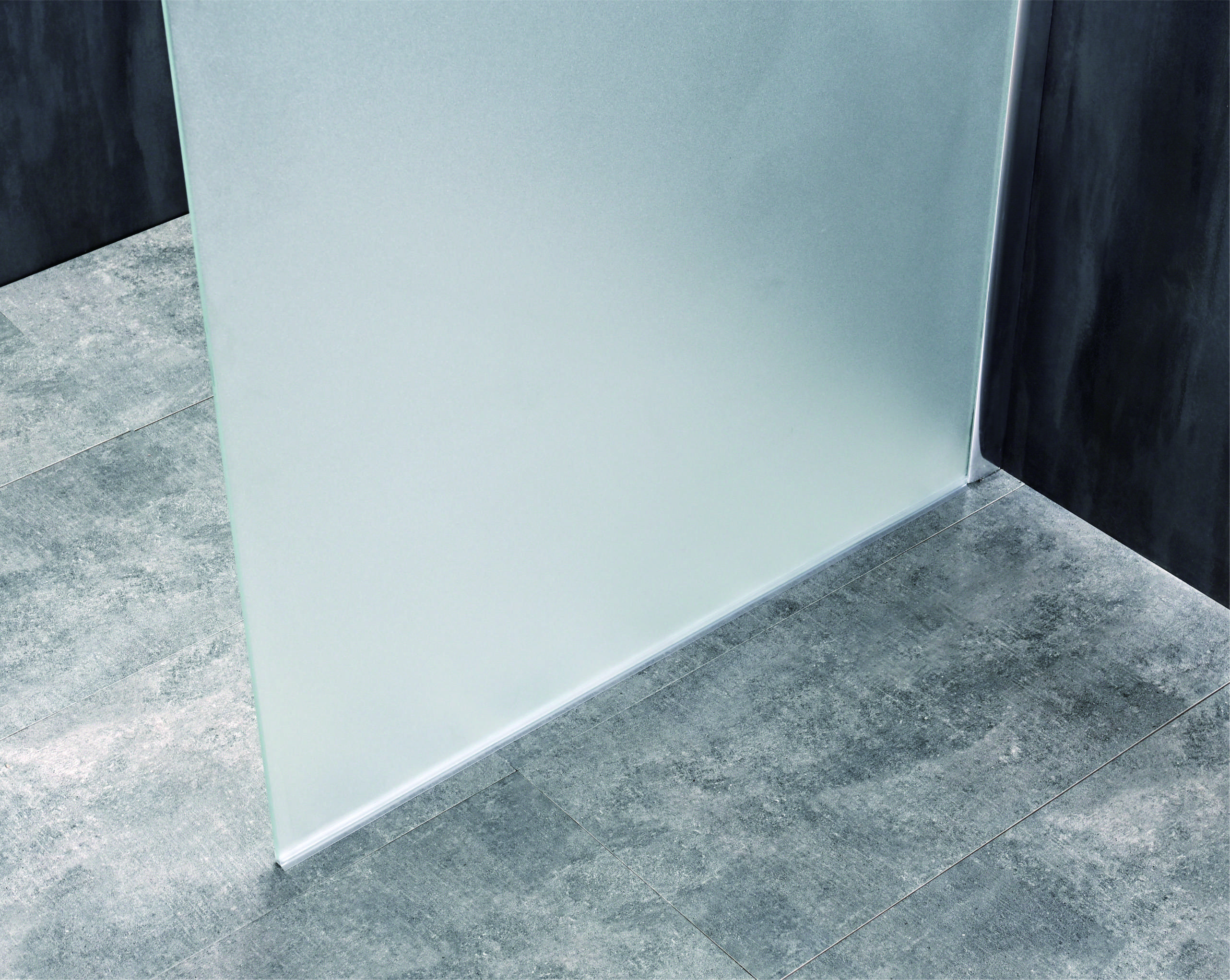 Clear Custom Made 8mm Glass Shower Enclosure For Office Building