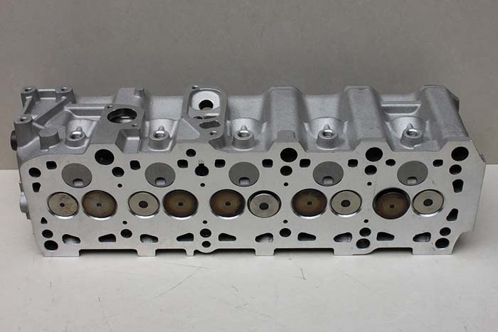 VW Diesel Engine Complete Cylinder Head Assembly 074103351D Long Life