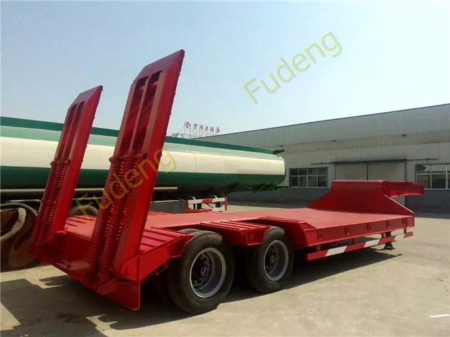 2 axle 40 ton low bed semi trailer ,Low loader truck trailer with mechanical ramps