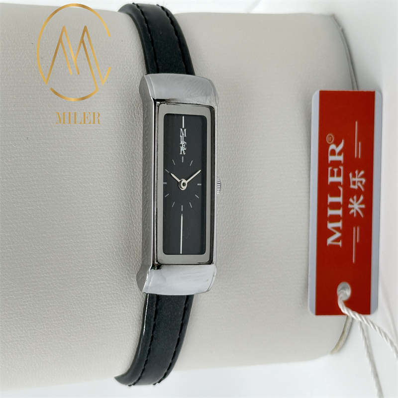 Laser Printing Logo Leather Strap Quartz Watch with 30 Meters Water Waterproof