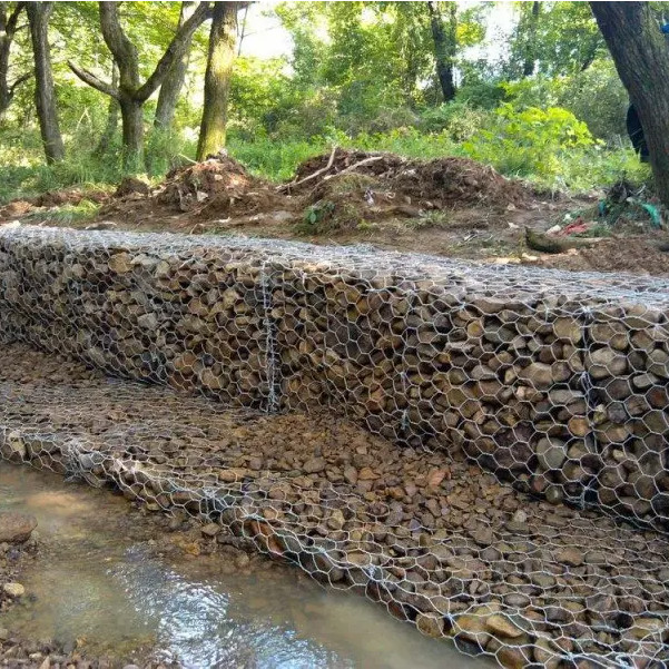 Low Carbon Iron Wire 2.0mm-4.0mm Gabion Basket Retaining Walls Antirust