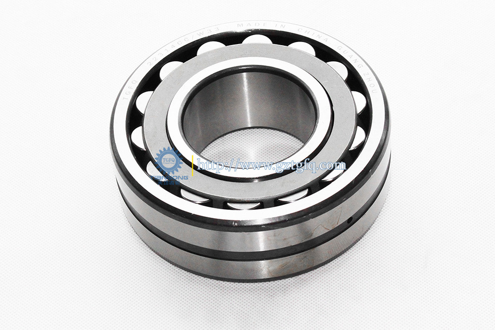 Excavator Spherical Roller Bearing 22314 E 22314 EK 22314 E/C3 22314 EK/C3 Size 70x150x51mm