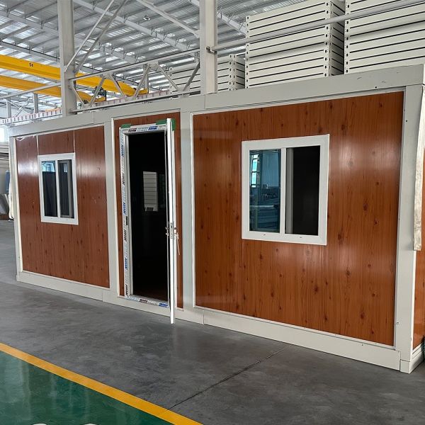 Sandwich Panel House Uniquely Designed Prefab Steel Expandable Container Home