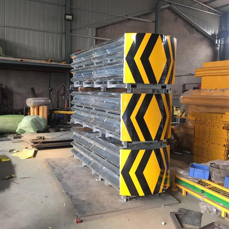 Roadway Safety And Outdoor Security Traffic Barrier Crash Cushion