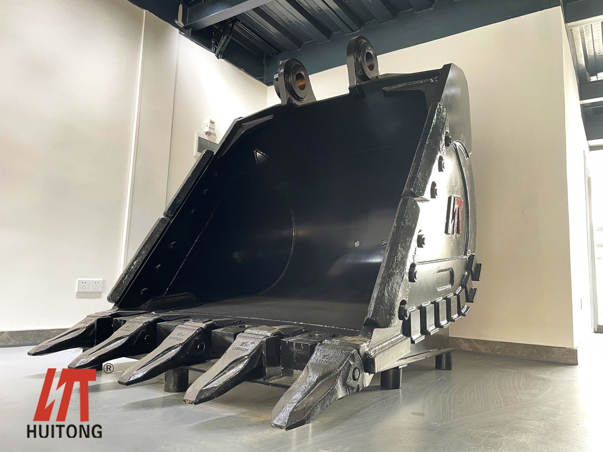 4.3cbm Excavator Rock Bucket With High Strength Teeth