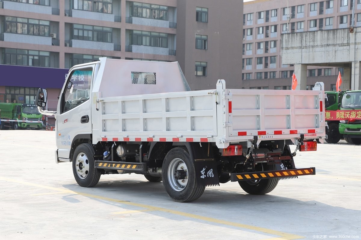 Euro V Light Duty Cargo Vans Box Truck 6 - 8 Ton 5.2m 6 Wheels