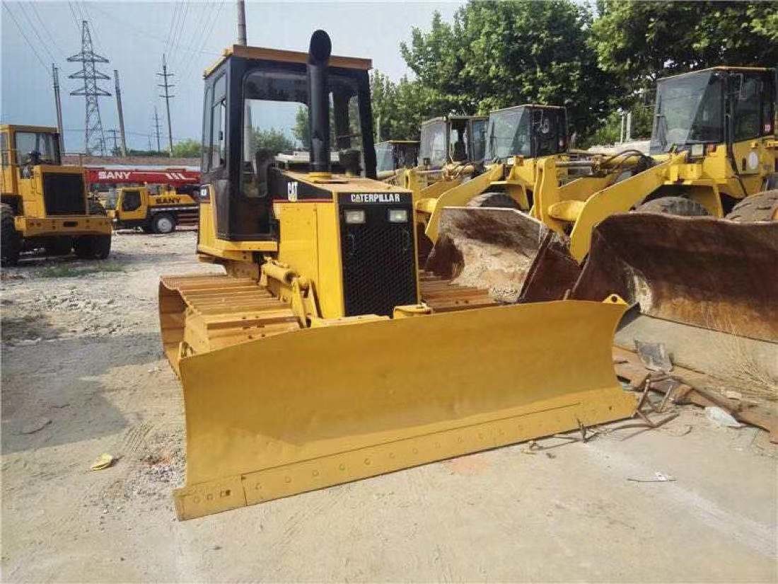 6 Way Blade Mini Used Bulldozer Caterpillar D4C LGP Crawler Mounted Bulldozer