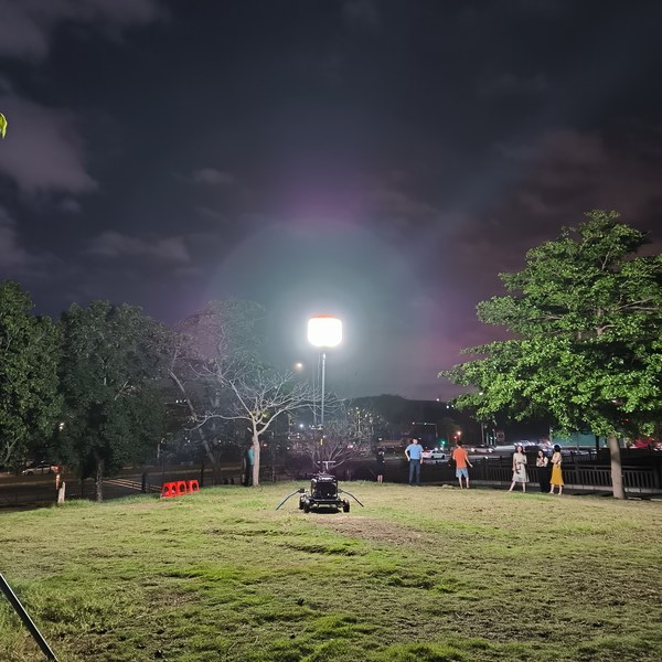 IP65 Waterproof 500W 800W 1400W Mobile Balloon Lights Solar Portable Light Tower Generator Led Work Light