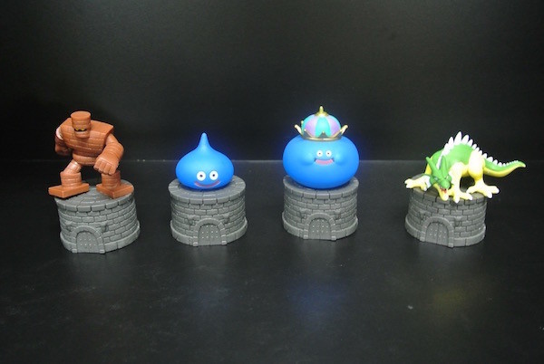 Blue Color Small Anime Figures , Anime Character Figures Crown Shaped