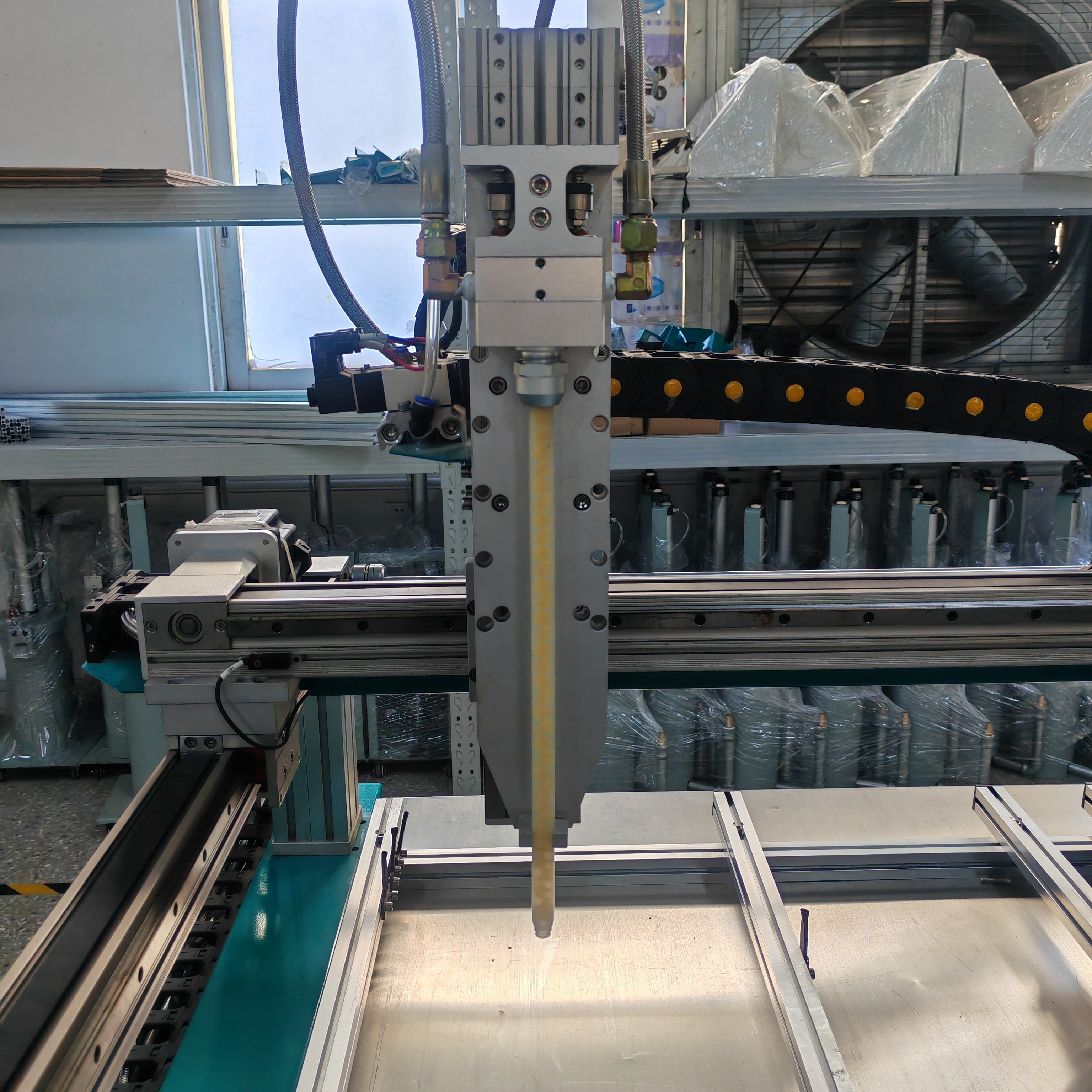 Black Epoxy Dispensing Machines Automated Epoxy Dispensing Systems 2280*1380*1500mm