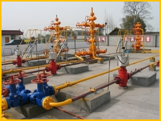 2 1/16-7 1/16 In Oil Gas Wellhead Equipment Xmas Tree Wellhead 21MPa-140MPa