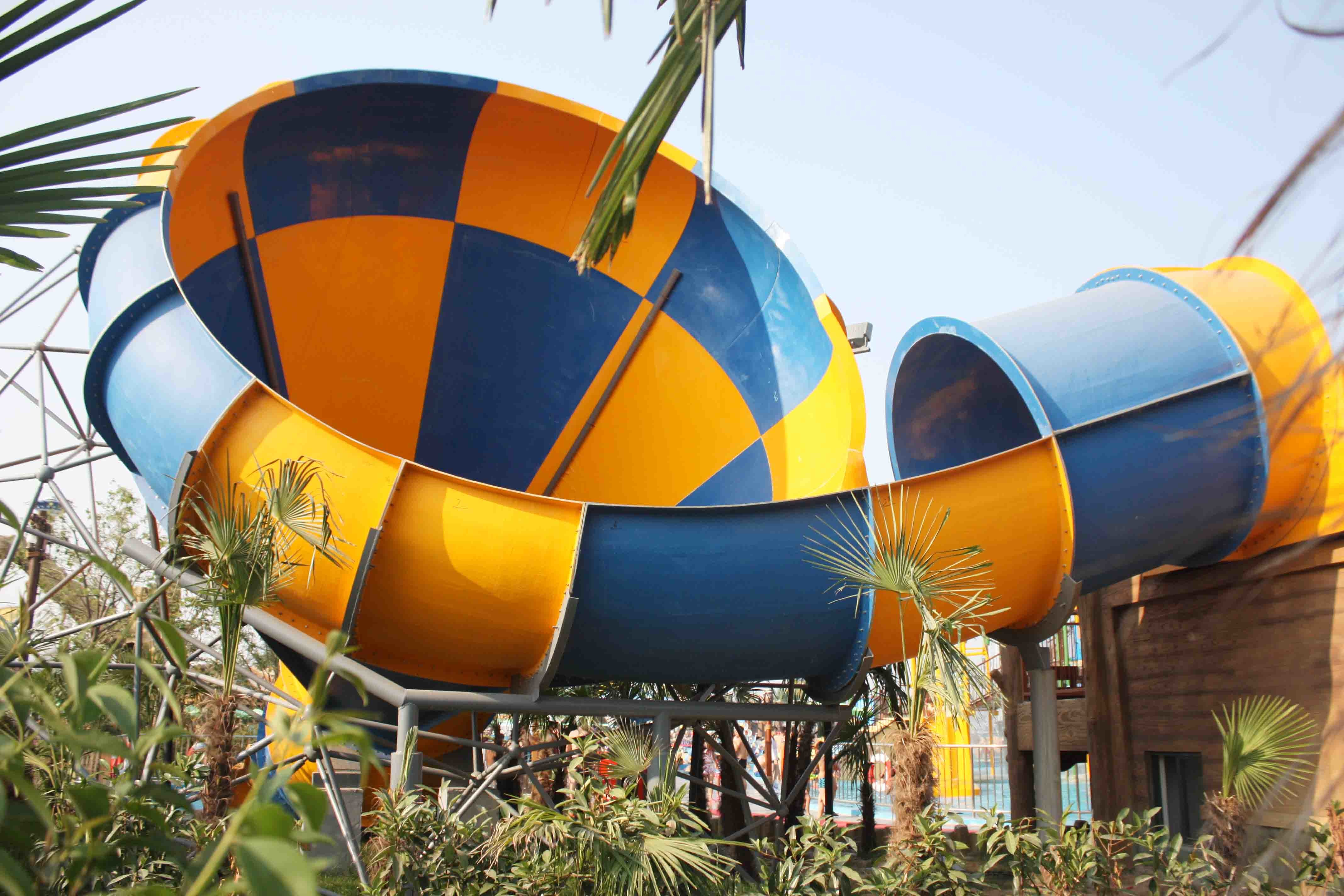 Super Tornado Fiberglass Water Slides 14.6m Platform Height for Themed Water Park