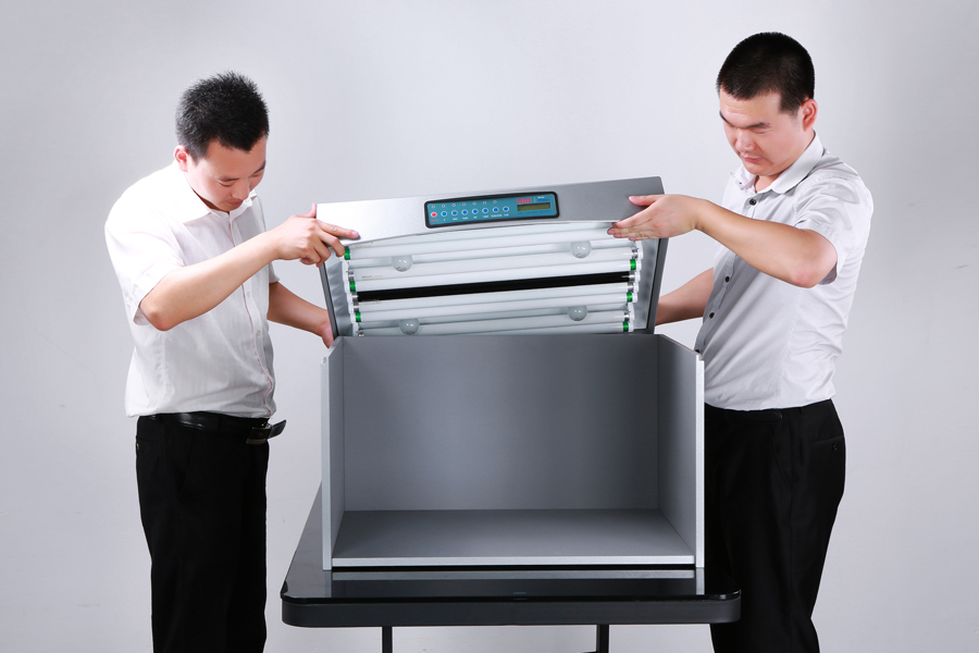 P60+ color viewing cabinet