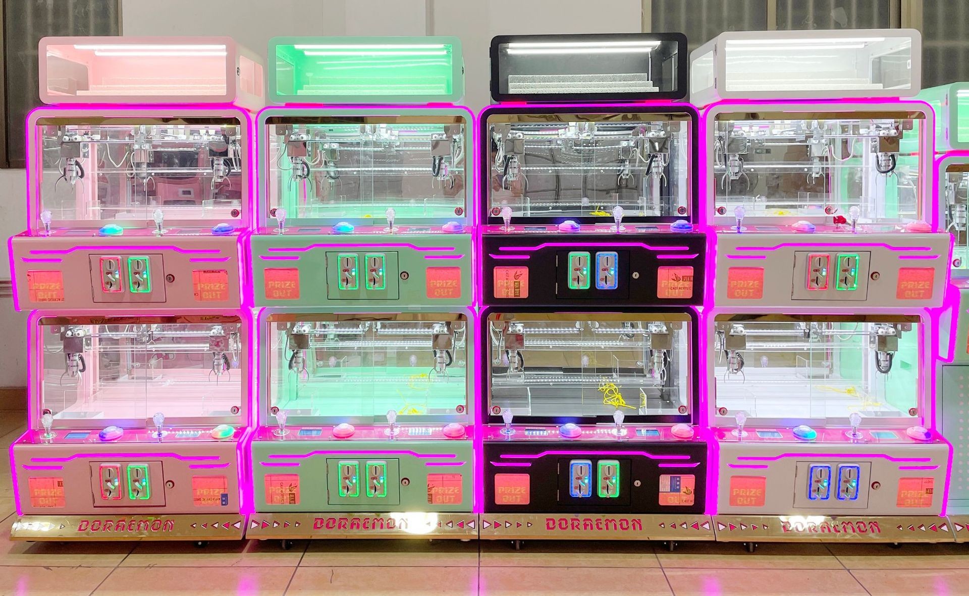 Adjustable Win Rate Claw Crane Machine 4 Players Mini Claw Arcade Game
