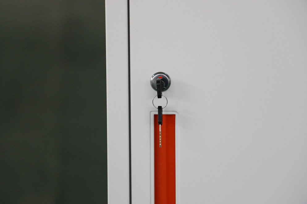 Knock Down 2 Door Metal Office Lockers Customizable Ventilation