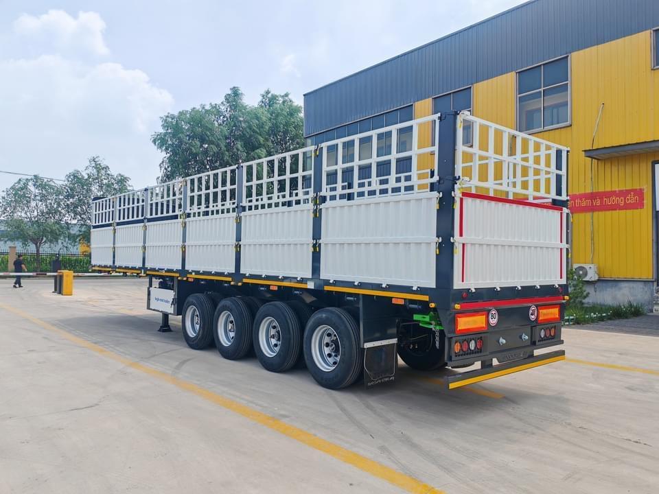 High-Performance Fence Semi Trailer for sale in Africa: Ideal for Secure Transport of Livestock, Animals and Heavy Load