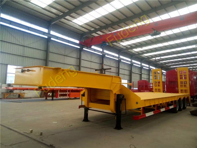 Tri Axle Low Bed Semi Truck Trailer For Sale 60 Ton Heavy Machine Transport