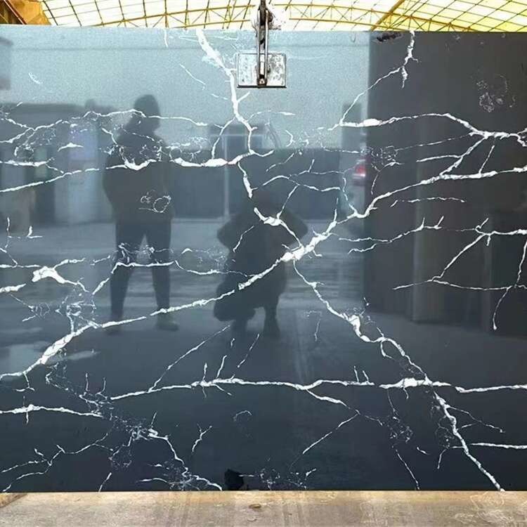 20mm Thick Calacatta Quartz Stone Slab Customized Size Polished Quartz Stones