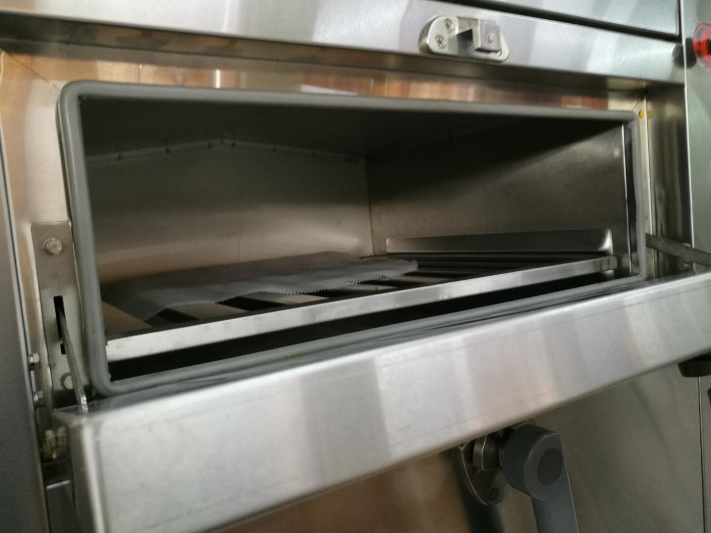 3 Door Full Commercial Electric Steamer / Stainless Steel Gas Steamer 900 * 820 * 1850mm