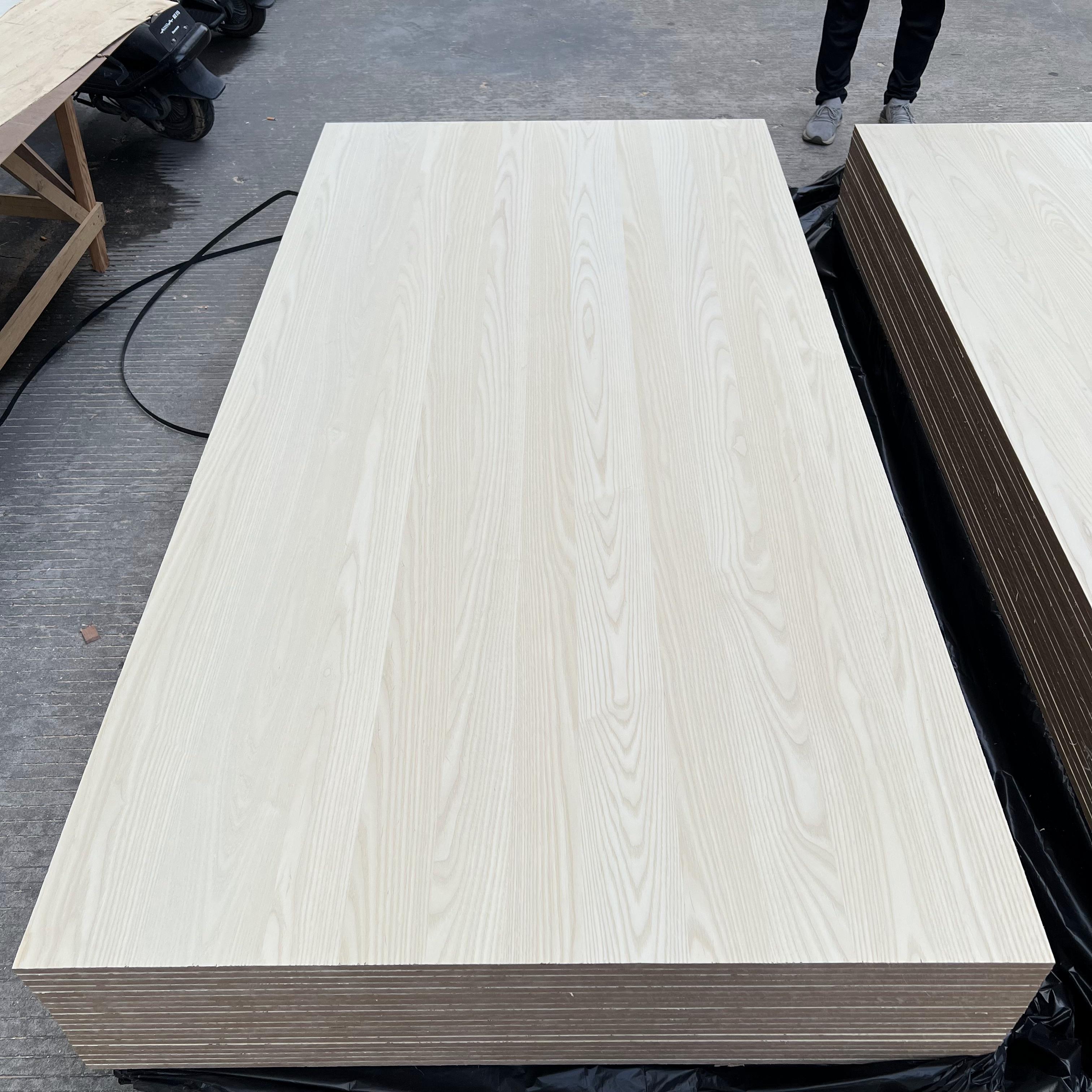 Wholesale Natural White Ash 0.3mm/0.45mm/0.5mm/0.6mm AA Mountain Grain Ash Veneer Wood Veneer Sheets with Free Samples