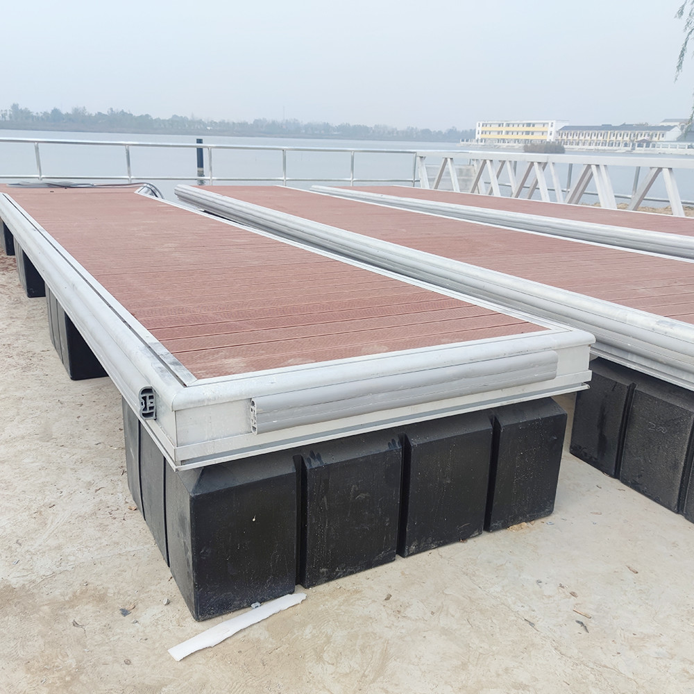 350kgs/M2 Loading Capacity LLDPE Floater For ALuminum Alloy Floating Bridge Dock Construction Marina Floatng Pontoon Use