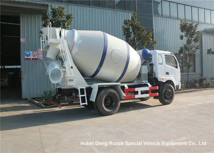 Huyndai Nanjun Industrial Concrete Mixer Truck 6cbm 6120 X 2200 X 2600mm