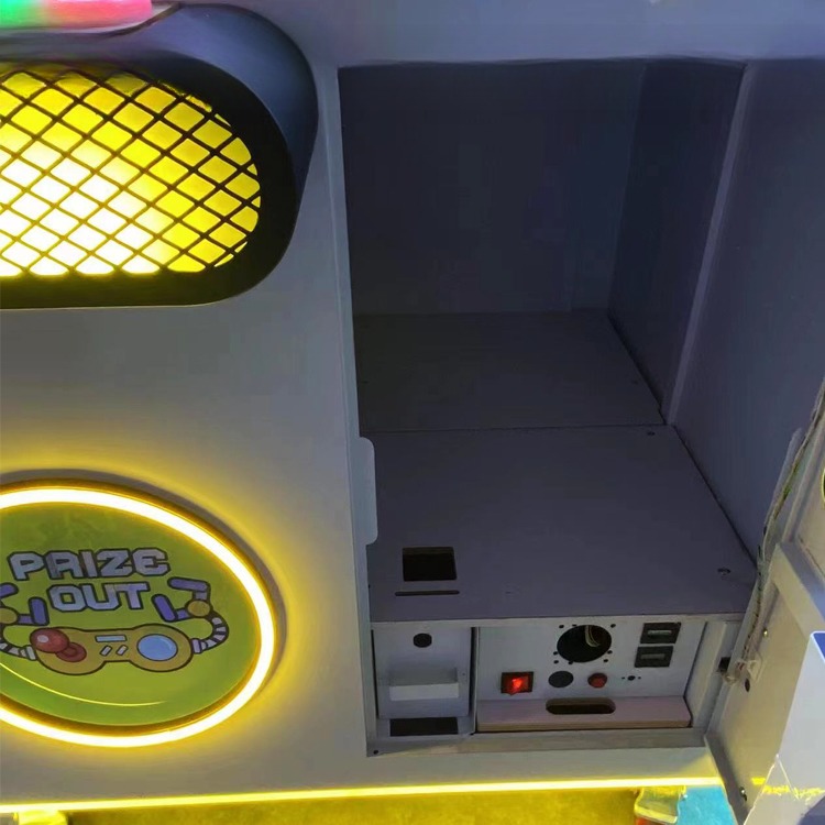 Dreamland coin operated catch crane toy machine arcade claw machine for sale