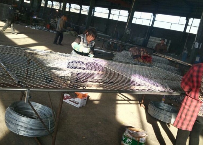 Easily Assembled Portable Chain Link Fence With Low Carbon Steel Wire Material