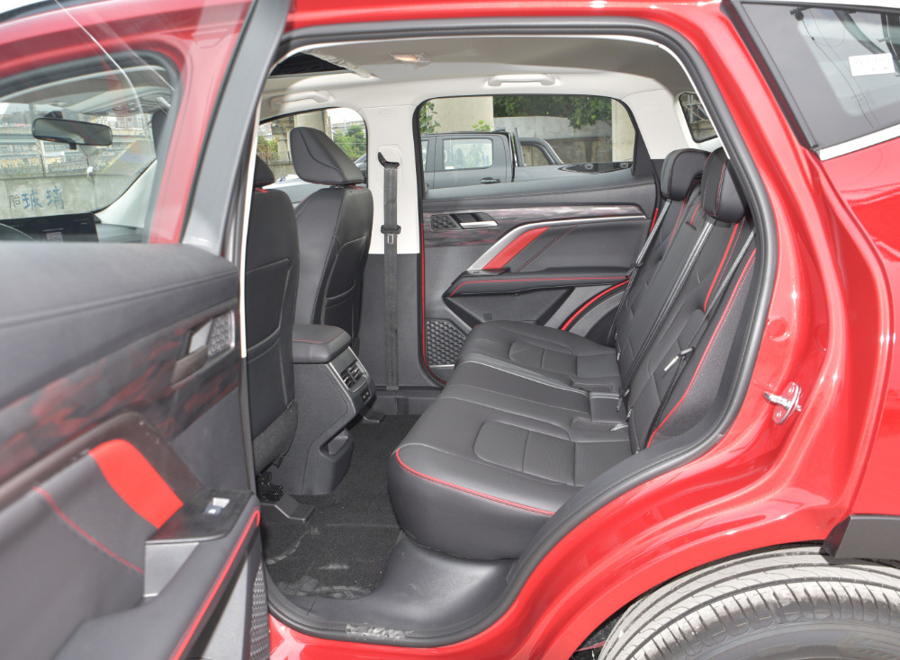 Great Wall Haval H6 Gasoline Powered Cars Front Wheel Drive Silver