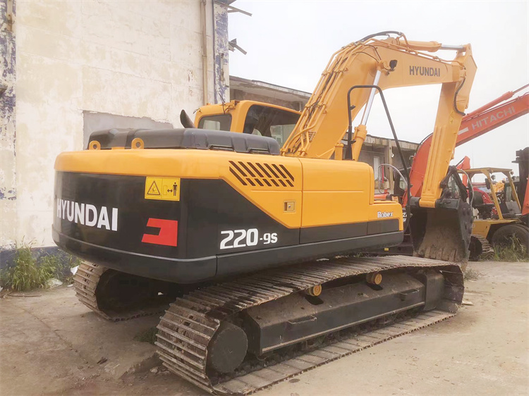1889 Working Hours 80 cm Width Crawler Chain 22 Ton Used Hyundai 220LC-9S Excavator