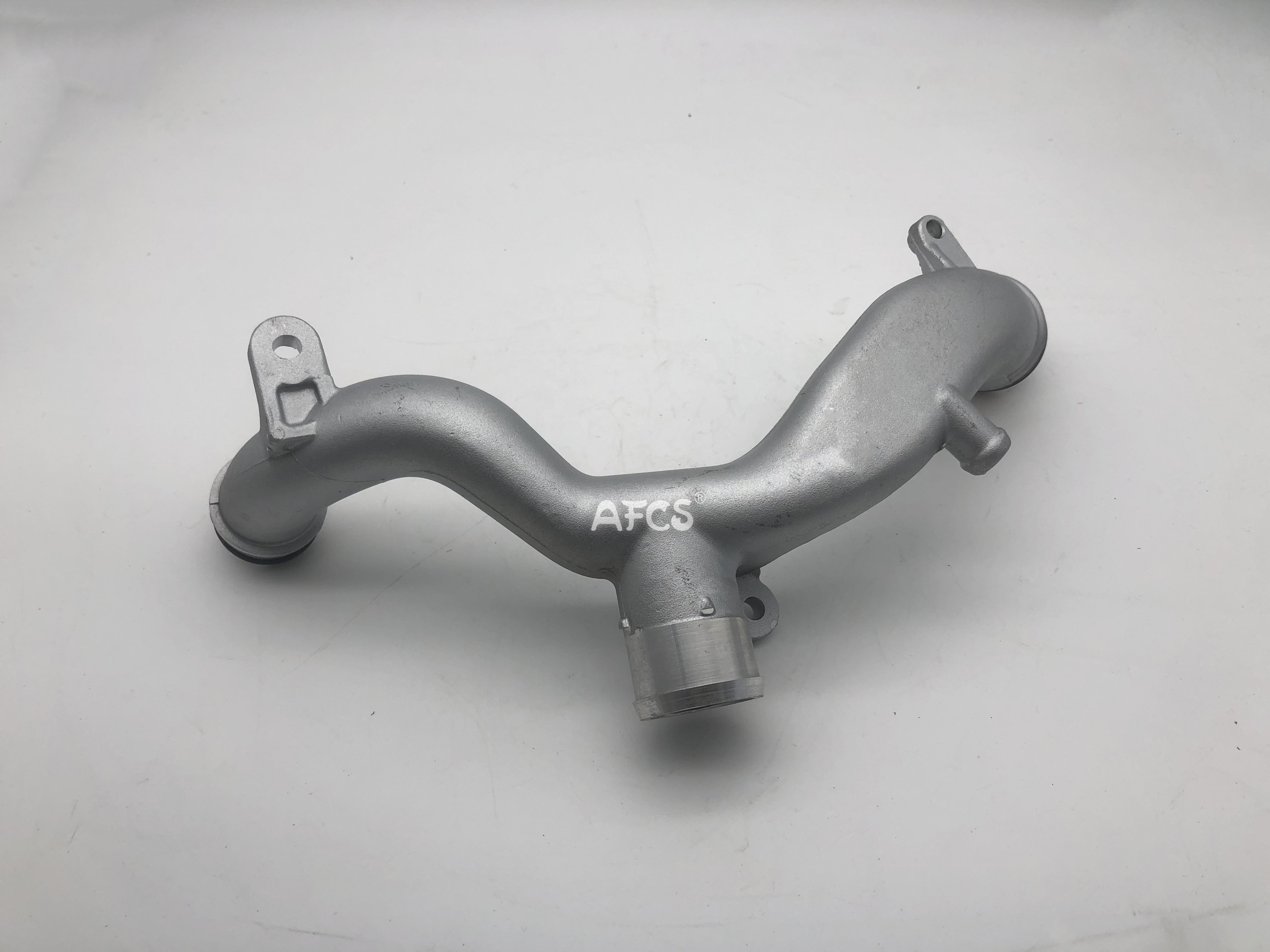 LR090630 9W838A504FB Coolant Water Hose Part For Land Rover Discovery