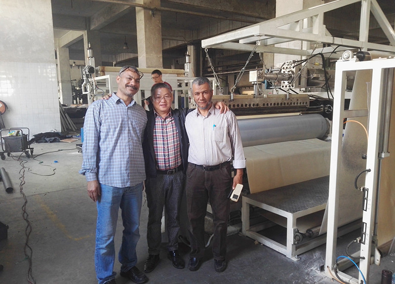 200 - 300Kg/H TPR TPE Carpet Backing Machine CE Yarn Carpet Making Machine ABB Inverter