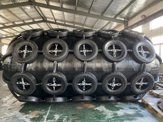 Natural Rubber Pneumatic Rubber Fenders CCS Certified