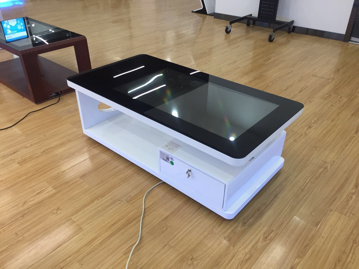 Multi Touch Conferenace 42 Inch 55 Inch Interactive Touch Table