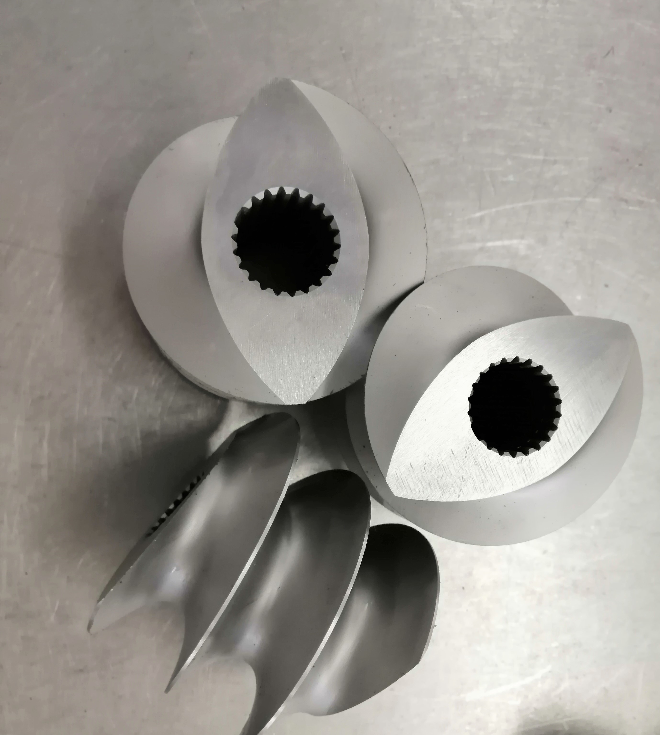 CWJ70 Double Flighted 60HRC Screw Extruder Screw Elements For Food Industry