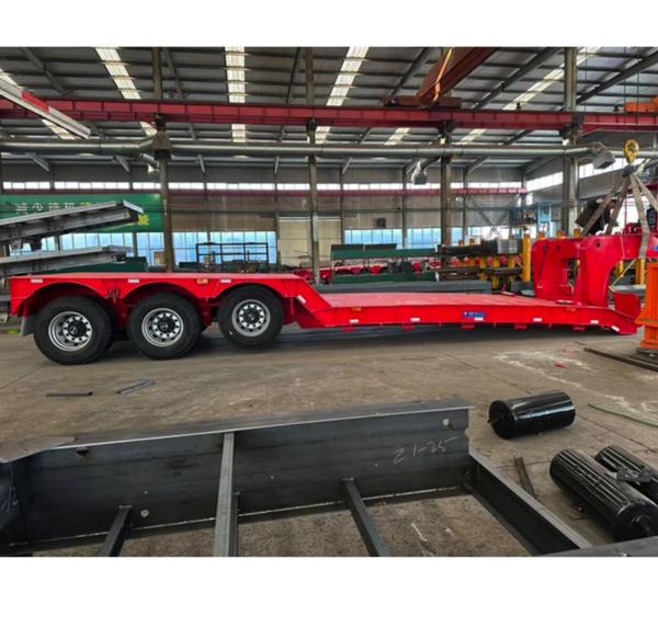Hydraulic Detachable Gooseneck Semi Truck Lowboy Trailer , Heavy Machine
