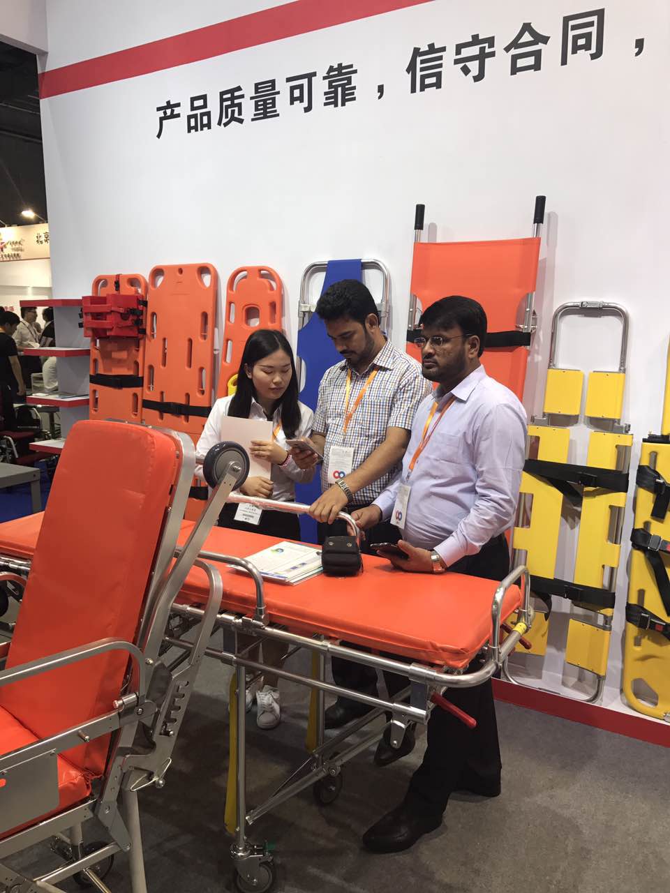 OEM Staircase Stretcher Customization Convertible Wheelchair To Stretcher