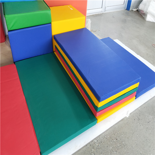 Customized Logo Availabled Gymnastic Exercise PVC Folding Mat for Fitness Interlock