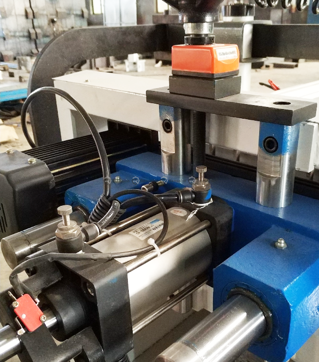 Double Line Wood Boring Machine Vertical Drilling Hinge Boring Machine 2840rmp