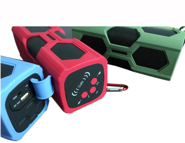 Portable NFC Bluetooth Speaker , 3 In 1 Dustproof / Waterproof Bluetooth 4.0 Speaker