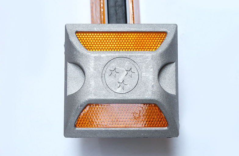 Highway Road Stud with Cast Aluminum Material and Red Blue Yellow White Green LED Color