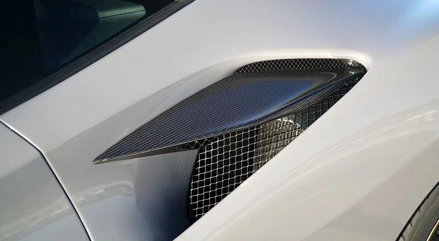 Novit Style Carbon Fiber Body Kit for Ferrari F8 Carbon Fiber Body Kit Front Shovel Rear Diffuser Spoiler
