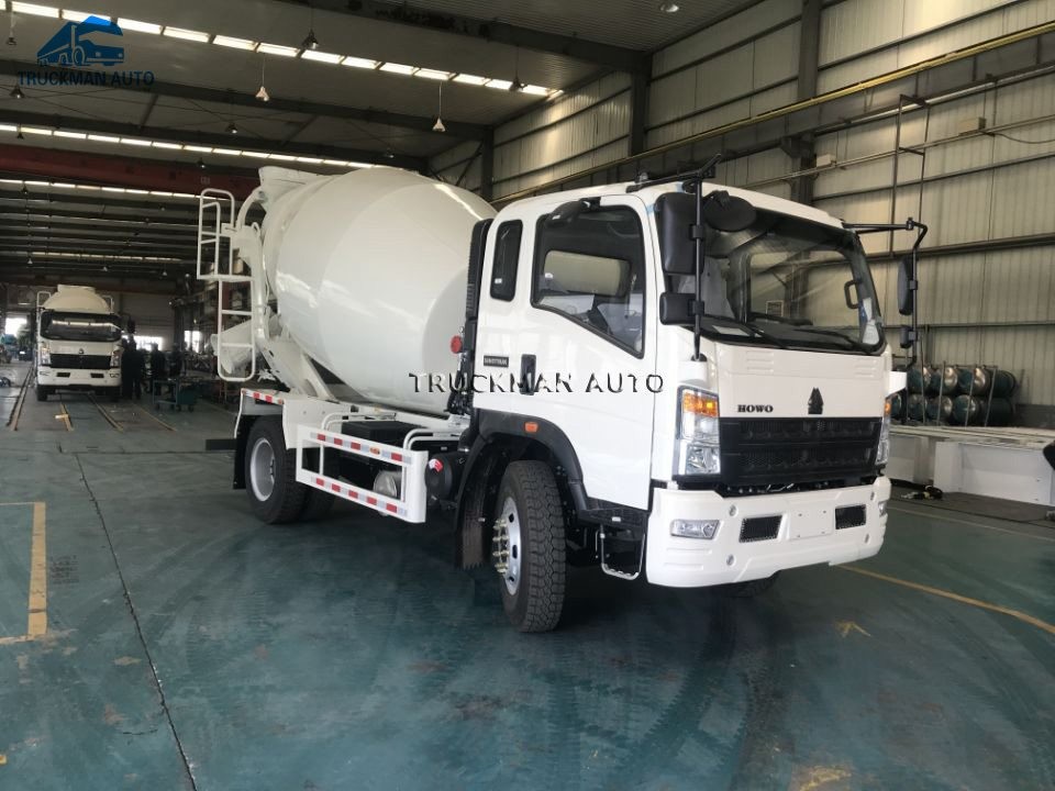 YN4102 Engine Light 6m3 HOWO Concrete Mixer Truck