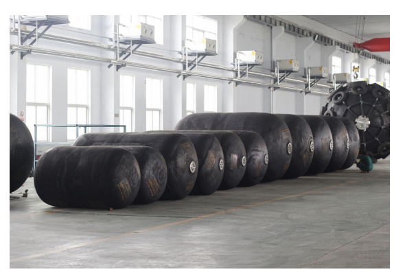 Quality New Product Explosion Inflatable Type Boat Parts 4.5*12M 50KPA Floating Pneumatic Rubber Ship Fenders With Tire and Chain