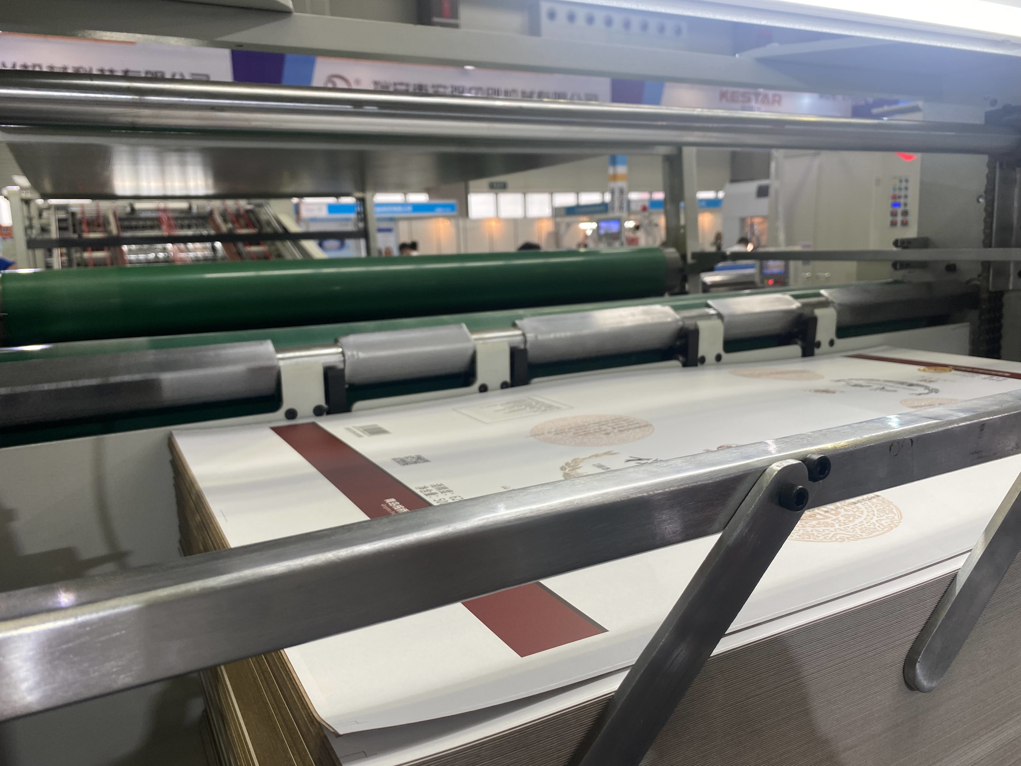 High Speed 800*700mm Cardboard Laminator With Leading Edge Suction Feeder